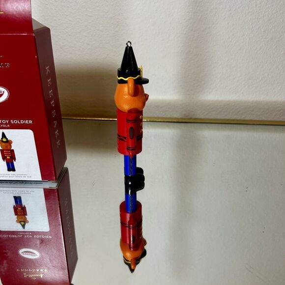 HALLMARK 2021 CRAYOLA CRAYON COLORFUL TOY SOLDIER ORANGE BEAR ORNAMENT RED - Picture 6 of 6